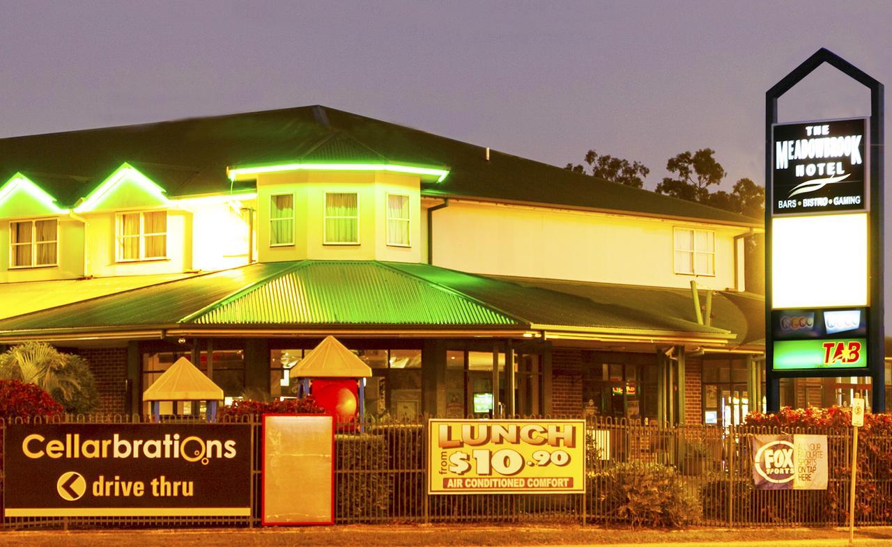 Meadowbrook Hotel Brisbane Loganlea Exterior photo