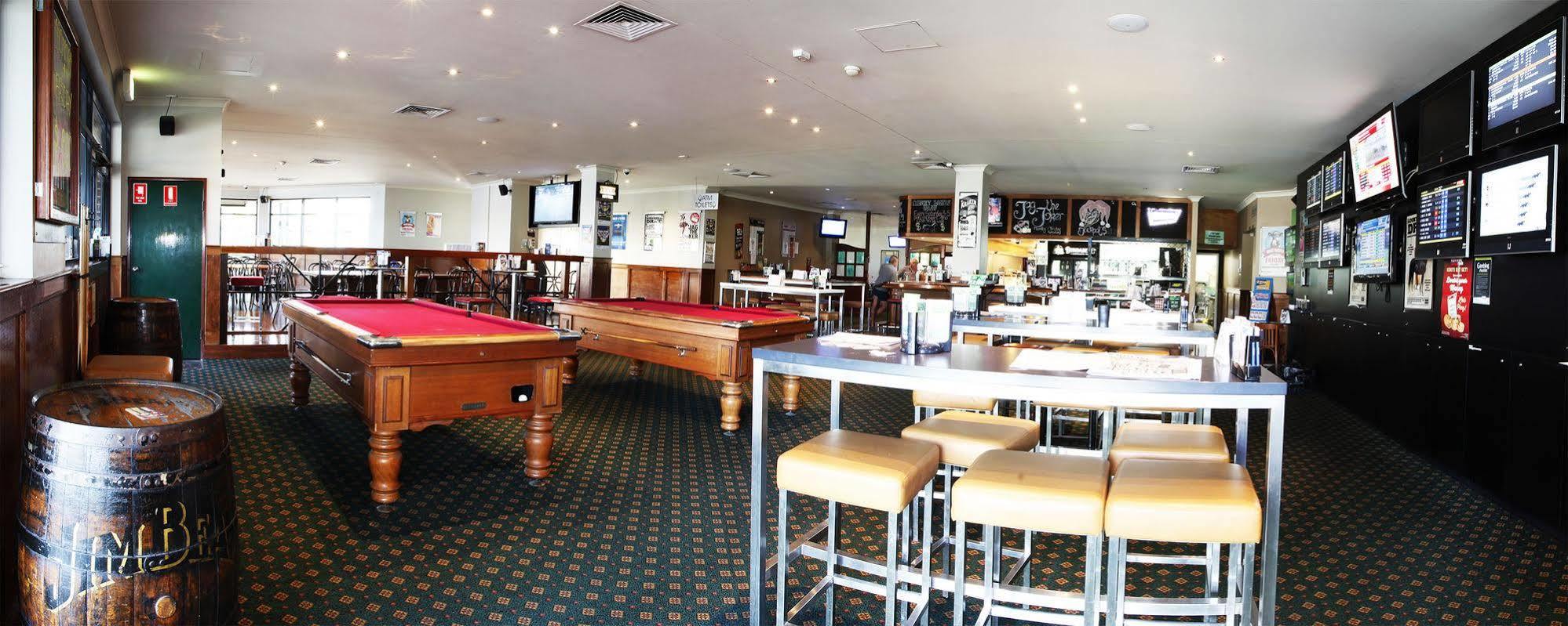 Meadowbrook Hotel Brisbane Loganlea Exterior photo