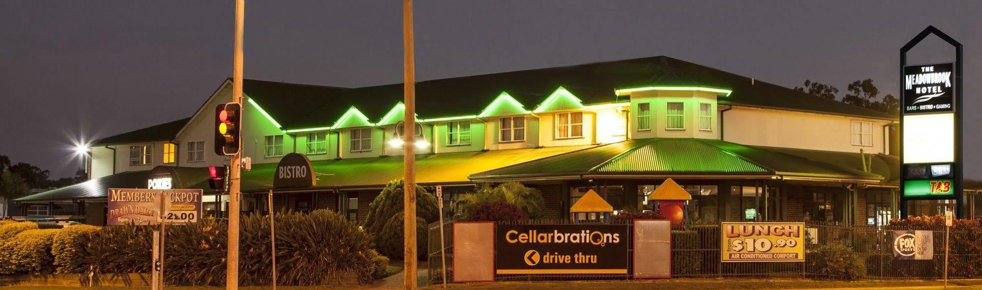 Meadowbrook Hotel Brisbane Loganlea Exterior photo
